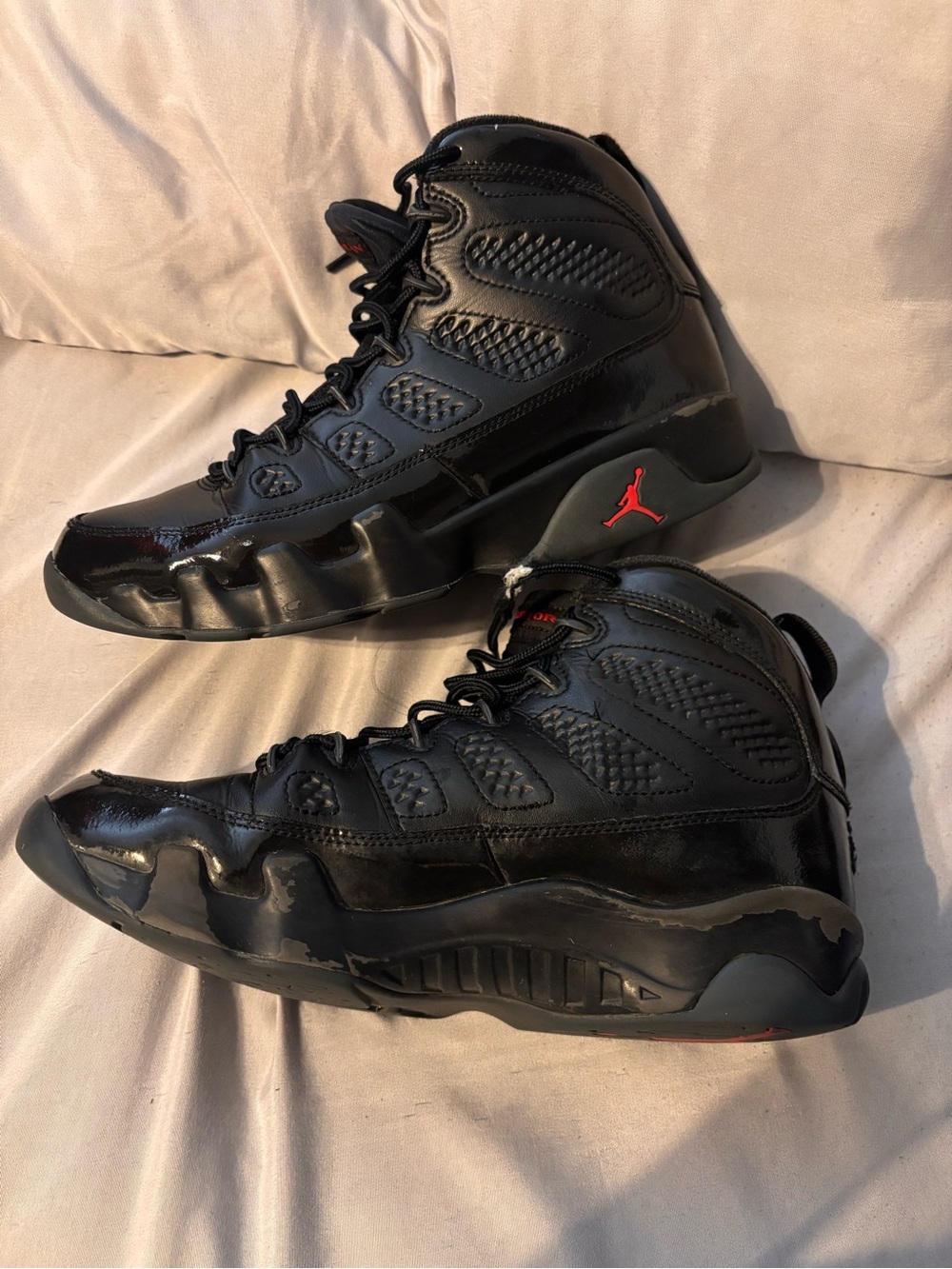 Jordan Black Retro High-Top Sneakers with Red Jumpman - Picture 6 of 13